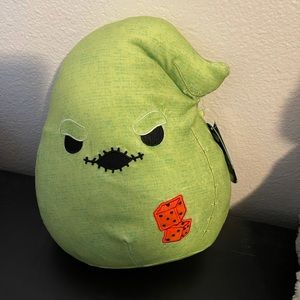 8” green oogie boogie squishmallow